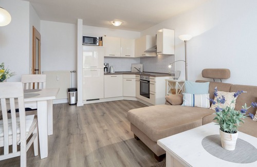 Kellenhusen Apartment | Apartment 5 with balcony in the residence in Kellenhusen