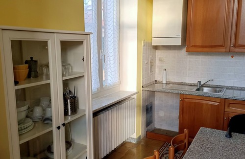 San Terenzo Apartment | Apartment 50m from the beach (umbrellas and sunbeds can be rented on the beach)