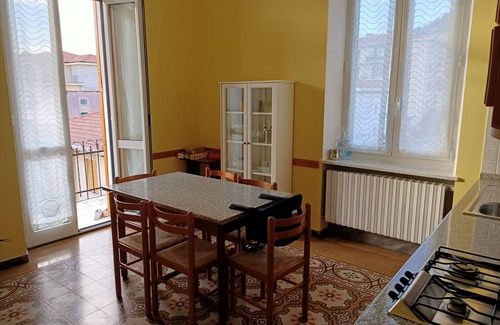San Terenzo Apartment | Apartment 50m from the beach (umbrellas and sunbeds can be rented on the beach)