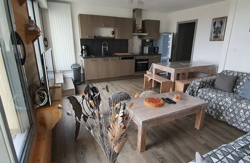 Grandcamp-Maisy Apartment | Apartment 6/8 people max. sea view and port in Normandy FREE WIFI
