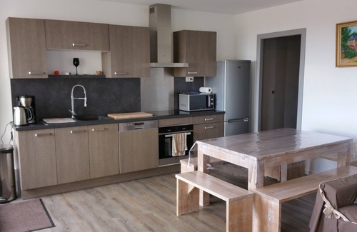 Grandcamp-Maisy Apartment | Apartment 6/8 people max. sea view and port in Normandy FREE WIFI