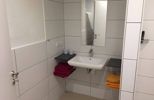 Kleinschonach Apartment | Apartment '66qm, 2 Schlafzimmer' with Private Terrace and Wi-Fi