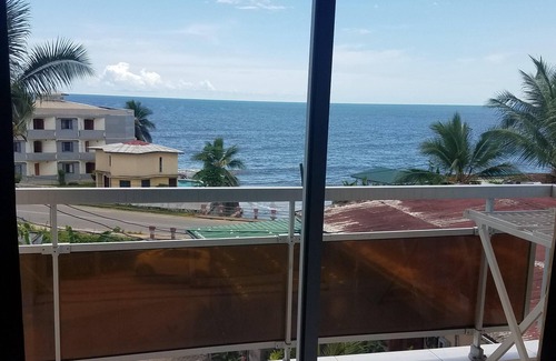 Kribi Apartment | Apartment 6 pers. Premium-Bathroom and shower-Balc