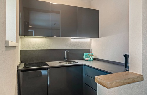 Seefeld in Tirol Apartment | Apartment '6 - Standard Suite' with Mountain View, Balcony and Wi-Fi