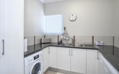 Yzerfontein Apartment | Apartment 6