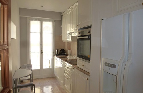 Fabron Apartment | APARTMENT 60 m2 2nd Floor, Air-conditioned, terrace, 1 bedroom, quiet, sea view