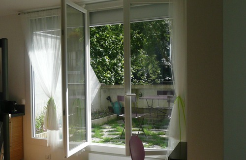 Plaine Centre Ville Apartment | apartment 63 m2 (2 bedrooms and 3 terraces) in GIVORS