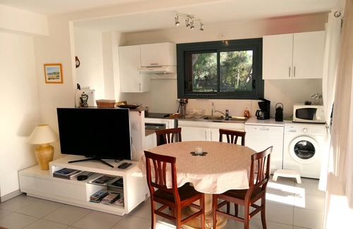 La Ciotat Apartment | 😊 Apartment*65m², by the sea, balcony 20m², near beaches, QUIET.