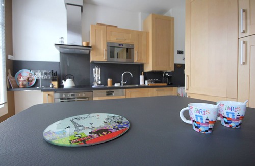 Serris Apartment | Apartment 6pax Square Elysee Square Tuscan Square, 10min Disneyland (DANUBE 2)