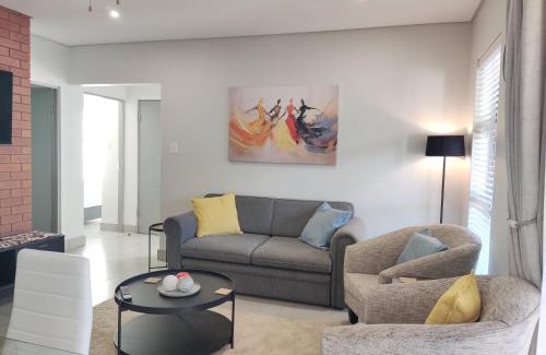 George Apartment | Apartment 70 - 1 On York