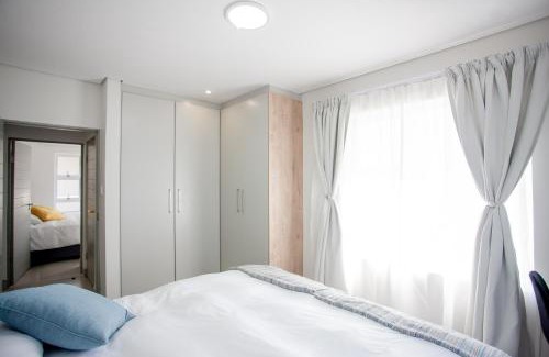 George Apartment | Apartment 70 - 1 On York