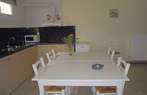 Kamilari Apartment | Apartment 70 m2 to 4persons, washing machine, swimming pool, private parking