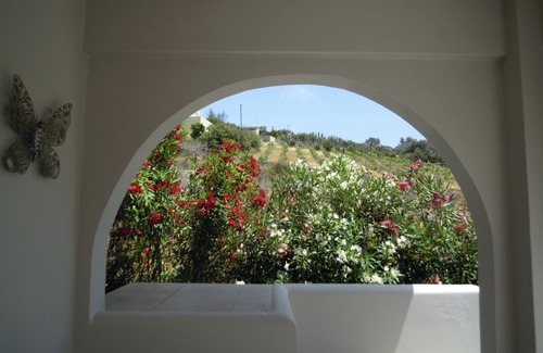Kamilari Apartment | Apartment 70 m2 to 4persons, washing machine, swimming pool, private parking