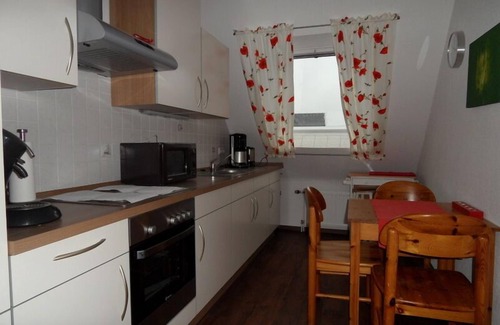 Wachtendonk Apartment | Apartment 88m², with 2 bedrooms, a large living and dining room, kitchen, guest toilet, bathroom, balcony