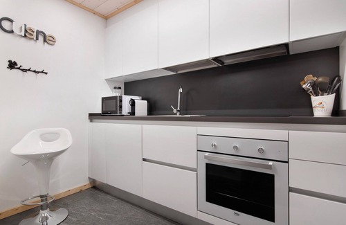 Madesimo Apartment | Apartment 'A Casa Di Anna' with Mountain View, Private Garden and Wi-Fi