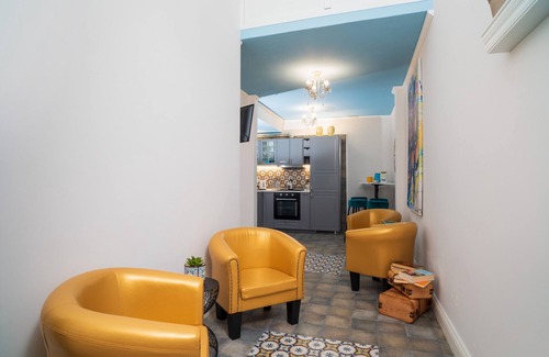 Fiumefreddo di Sicilia Apartment | Apartment 'A Ugghia' with Private Garden, Wi-Fi and Air Conditioning