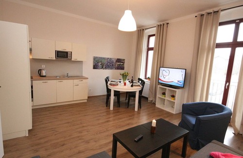 Goerlitz Apartment | Apartment A-M APARTMENT HOUSE 50M TO THE WALKING ZONE 20 PARKING SPACES IN HOF FREE OF CHARGE