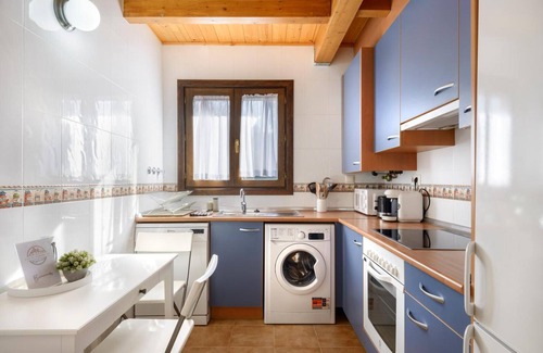 Escarrilla Apartment | Apartment 'A10 De Formigal' with Mountain View, Balcony and Wi-Fi