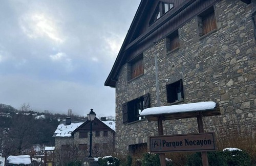Escarrilla Apartment | Apartment 'A10 De Formigal' with Mountain View, Balcony and Wi-Fi