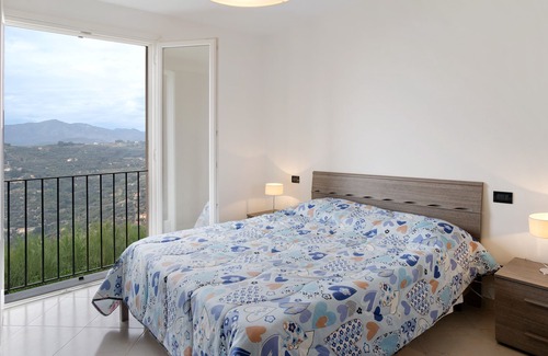 Vallebona Apartment | Apartment 'A4' with Sea View, Balcony and Wi-Fi