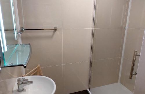 Consett Apartment | Apartment above Sweetharts bakery and coffeeshop in Blackhill, Durham