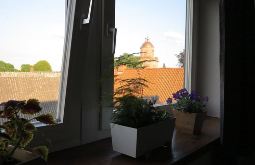 Krempe Apartment | Apartment above the roofs Krempes