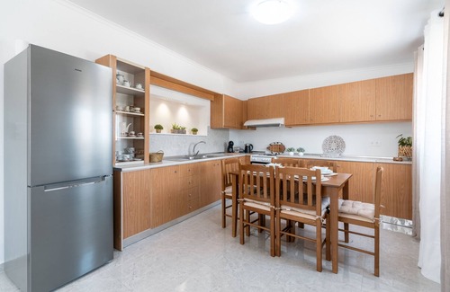 Fanai Apartment | Apartment 'Absinthia Fanes 1' with Mountain View, Wi-Fi and Air Conditioning