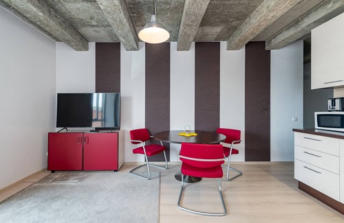 Liberty Avenue Apartment | Apartment "Accent" by Polo Apartments