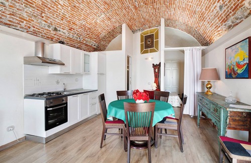 Cervo Apartment | Apartment 'Actis2, Borgo Dei Pescatori' with Balcony, Wi-Fi and Air Conditioning