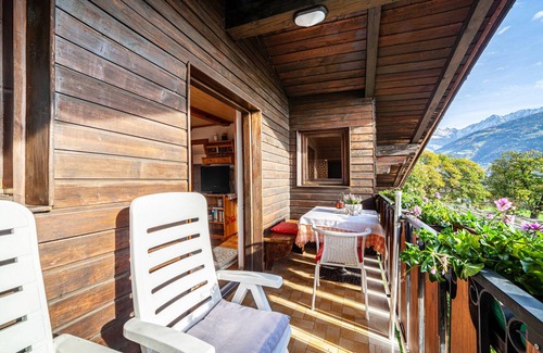 Tirolo Apartment | Apartment "Adang Ferienwohnung Mutspitz" with Mountain View, Garden & Wi-Fi