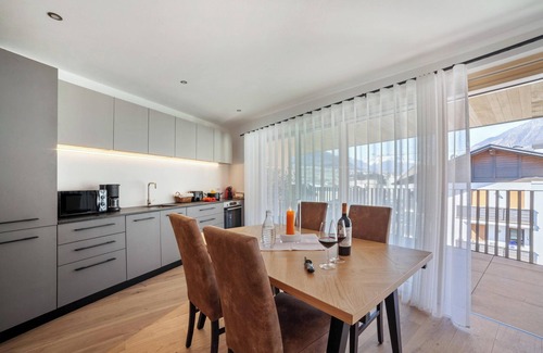 Naturno Apartment | Apartment 'Adler Living Attika Wohnung' with Mountain View, Terrace & Wi-Fi