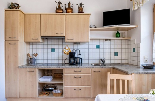 Ultimo Apartment | Apartment 'Adlerhorst Zaunkoenig' with Private Terrace and Wi-Fi