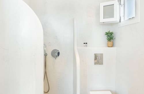 Perivolos House | Apartment "Aegean Blue Santorini Perivolos 1" with Sea View, Shared Terrace & Wi-Fi