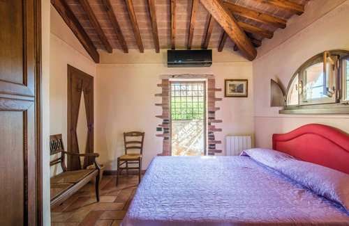 Serre di Rapolano Other | Apartment 'Agriturismo Ischieto - Il Cipresso' with Shared Pool, Wi-Fi and Air Conditioning