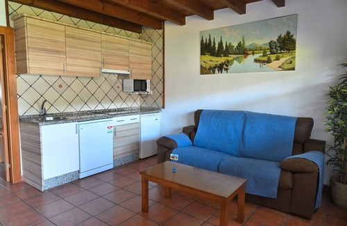 Avin Apartment | Apartment 'Aires De Avín 2' with Mountain View, Private Terrace and Wi-Fi