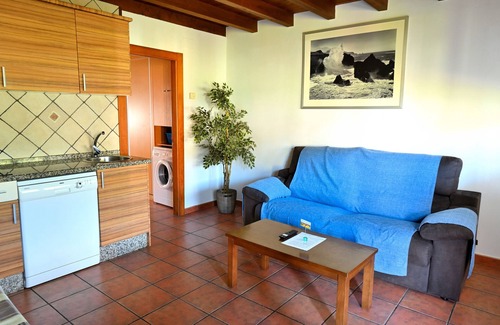 Avin Apartment | Apartment 'Aires De Avín 2' with Mountain View, Private Terrace and Wi-Fi