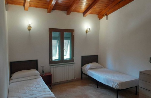 Sestri Ponente Apartment | Apartment 'Airport Station' with Balcony, Wi-Fi and Air Conditioning