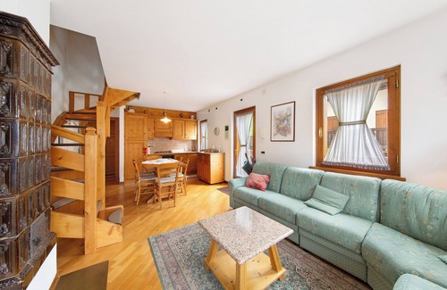 Vodo Cadore Apartment | Apartment 'Al Pelmo A Vinigo' with Mountain View, Private Terrace and Wi-Fi