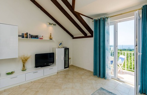 Cavtat Apartment | Apartment Alba- Duplex Two Bedroom Apartment with Shared Pool and Sea View