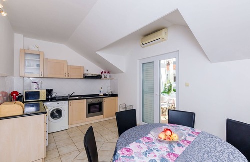 Cavtat Apartment | Apartment Alba- Duplex Two Bedroom Apartment with Shared Pool and Sea View