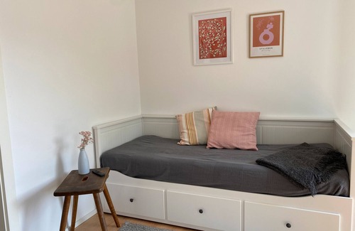 Moessingen Apartment | Apartment 'Albnest' with Private Terrace and Wi-Fi