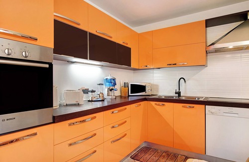 Sicina Apartment | Apartment "Alessio" with Mountain View & Balcony