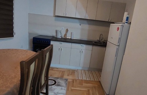 Novi Grad Sarajevo Apartment | Apartment Alina - Three Bedroom Apartment with Balcony