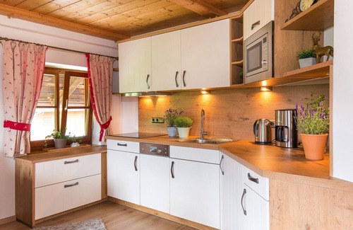 Ruhpolding Apartment | Apartment Alm Stüberl, 65 square meters, balcony, 2 sep. Bedroom, max. 4 pers.