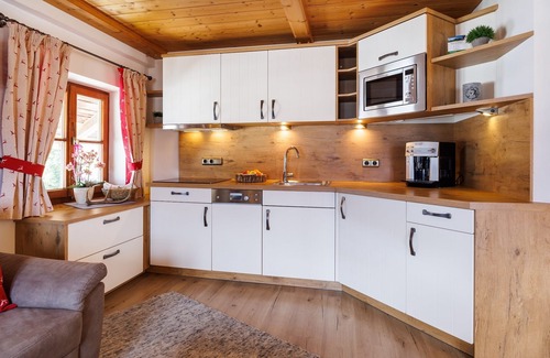Ruhpolding Apartment | Apartment Alm Stüberl, 65 square meters, balcony, 2 sep. Bedroom, max. 4 pers.