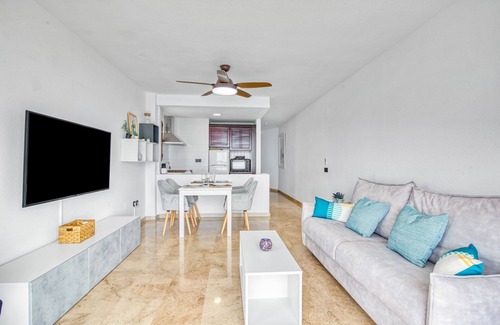 Pueblo Mascarat Apartment | Apartment 'Almar Suite' with Sea View, Wi-Fi and Air Conditioning