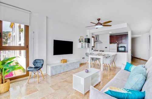 Pueblo Mascarat Apartment | Apartment 'Almar Suite' with Sea View, Wi-Fi and Air Conditioning