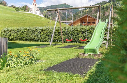 Prato alla Drava Apartment | Apartment 'Alpengruss Aqua' with Mountain View, Shared Garden and Wi-Fi