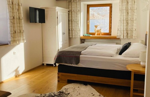 Woerth Bed & Breakfast | Apartment Alpenrose with Sommercard - Standlgut