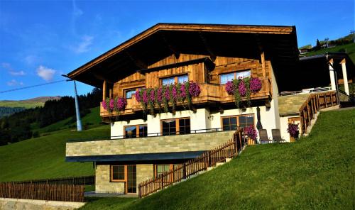 Rohrberg Apartment | Apartment Alpenstyle by Katharina